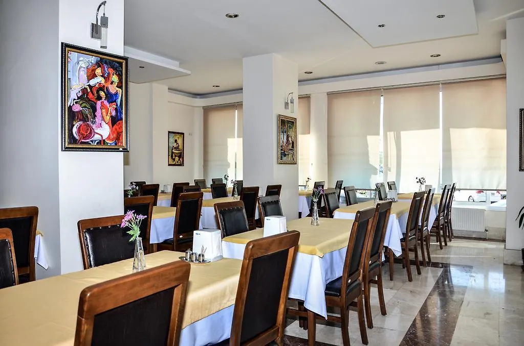 Perla Hotel Дикили