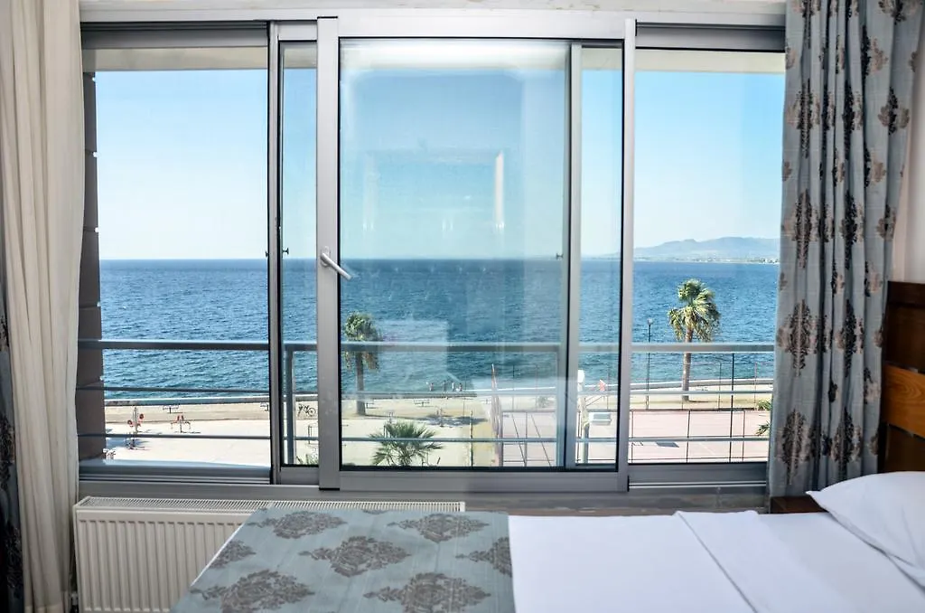 Perla Hotel Дикили 3*,