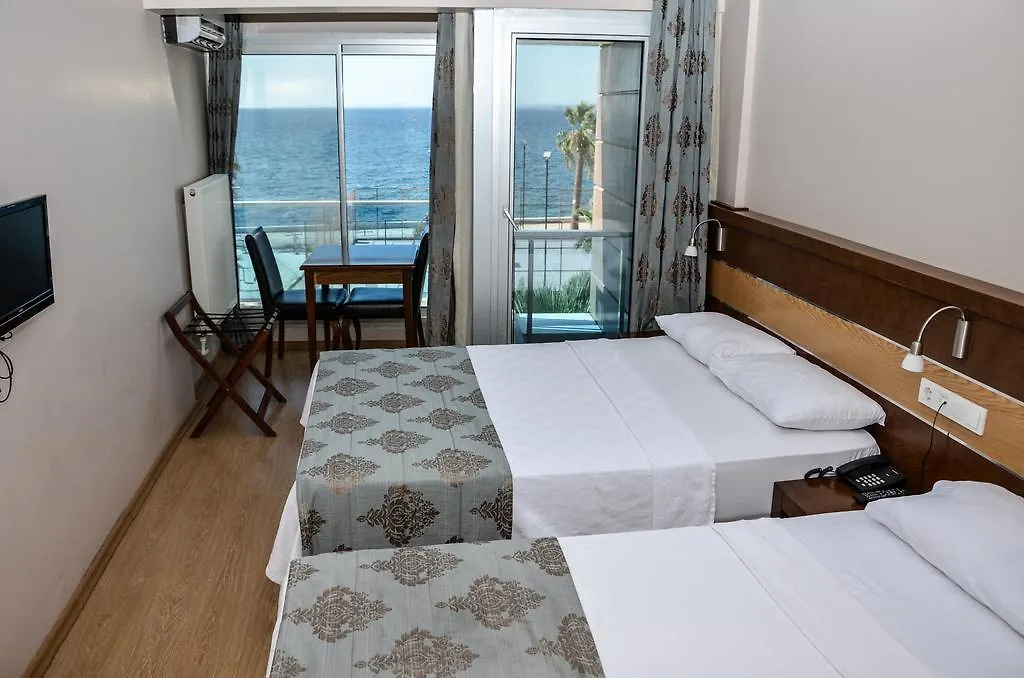 Perla Hotel Дикили