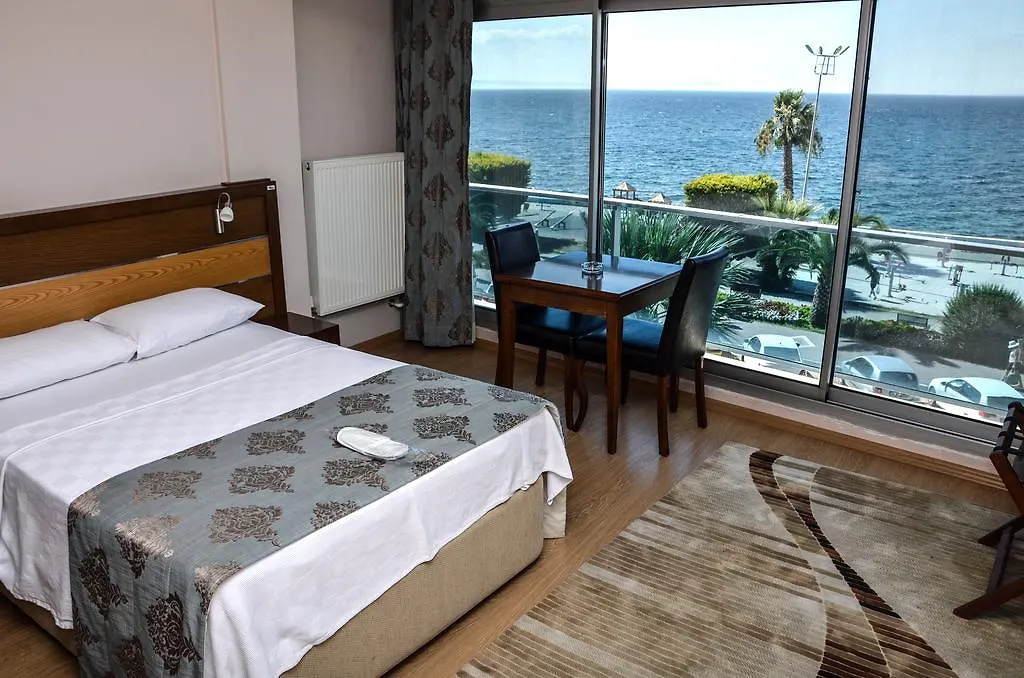 Perla Hotel Дикили