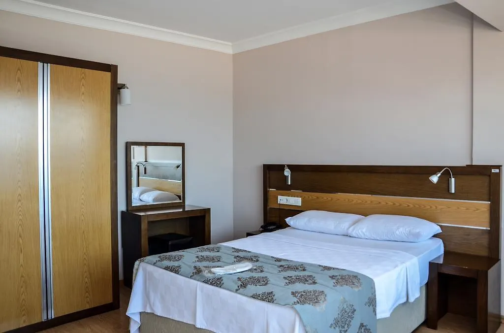 Perla Hotel Дикили 3*,