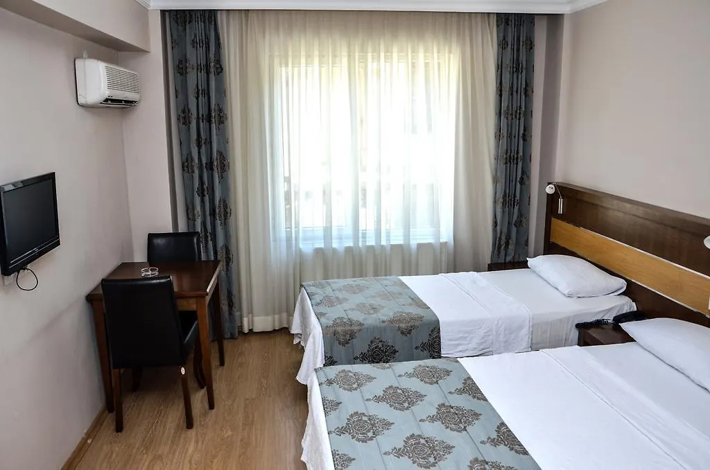 Perla Hotel Дикили