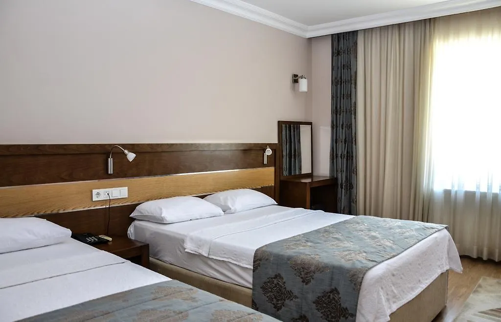 Perla Hotel Дикили