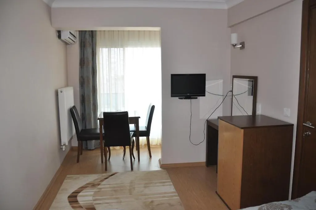 Perla Hotel Дикили