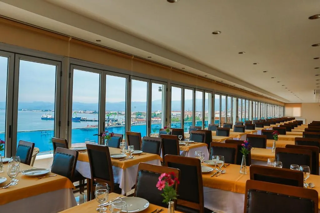 Perla Hotel Дикили